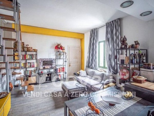 casa indipendente in vendita a Reggio nell'Emilia in zona Città Storica