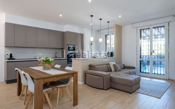 appartamento in vendita a Reggio nell'Emilia in zona Compagnoni / Migliolungo