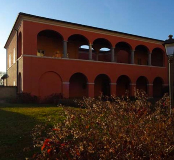 capannone in vendita a Reggio nell'Emilia in zona Tribunale