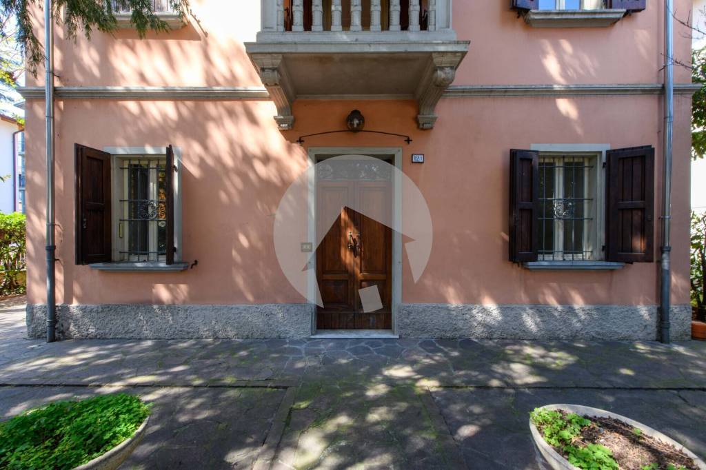 casa indipendente in vendita a Reggio nell'Emilia in zona San Prospero Strinati