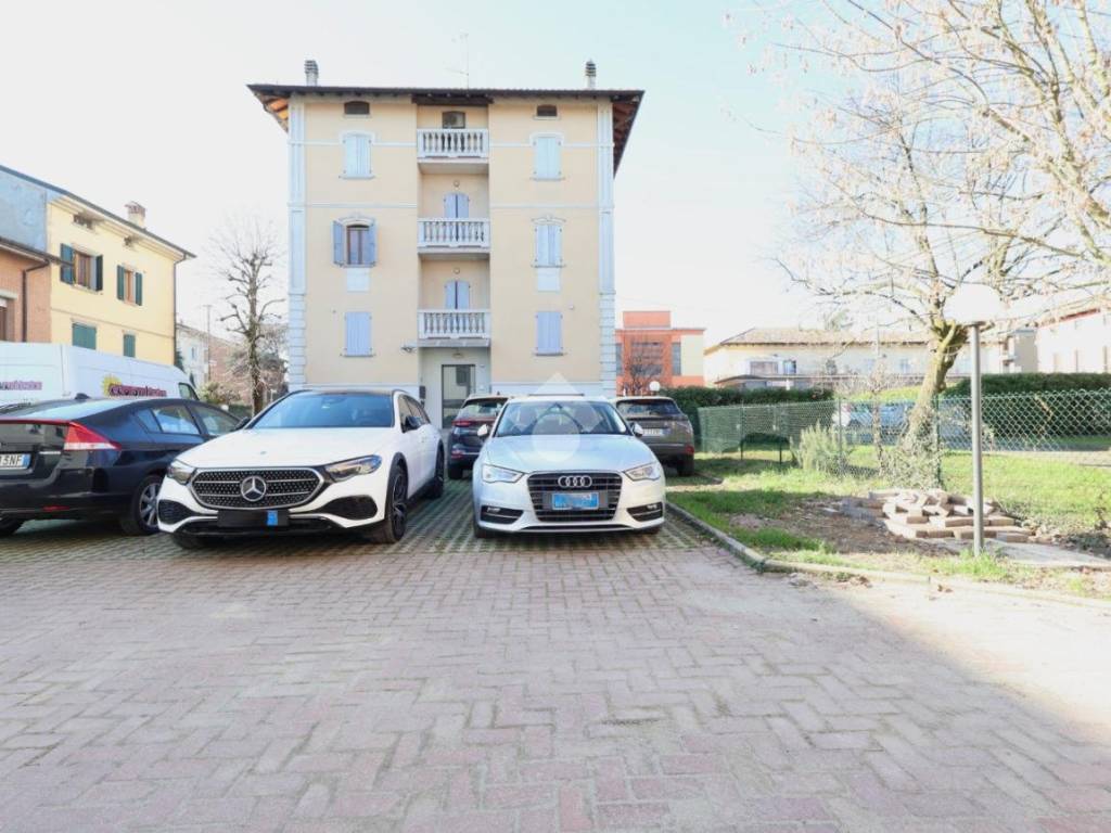 appartamento in vendita a Reggio nell'Emilia in zona Città Storica