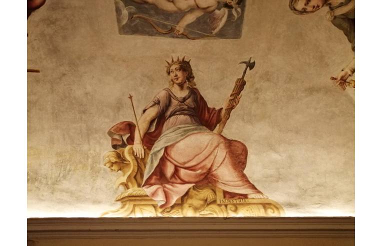 appartamento in vendita a Reggio nell'Emilia in zona Città Storica