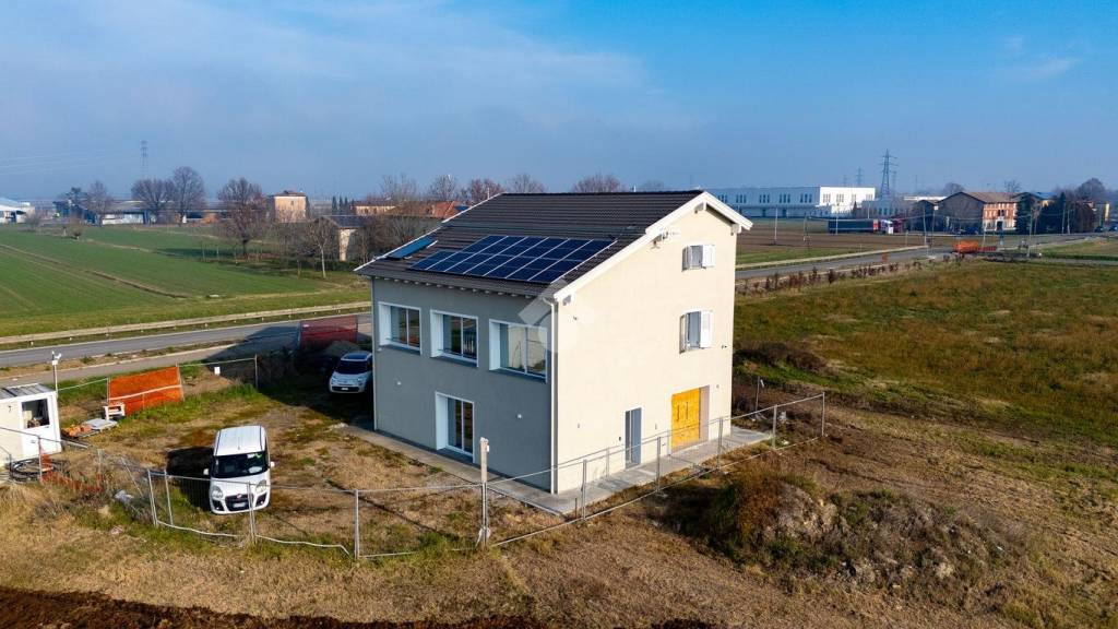 casa indipendente in vendita a Reggio nell'Emilia in zona Roncocesi