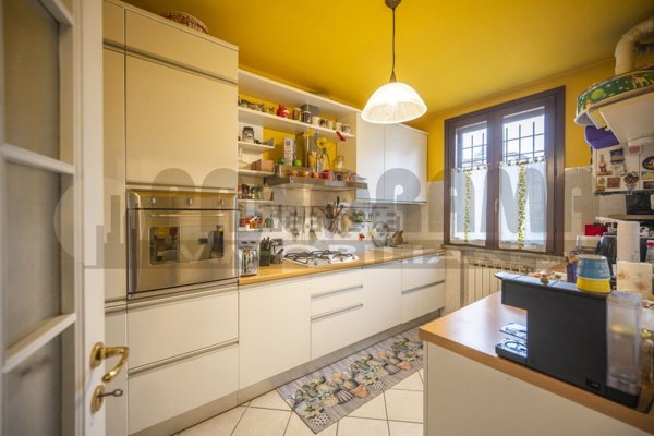 appartamento a Reggio nell'Emilia in zona San Pellegrino / Villa Canali