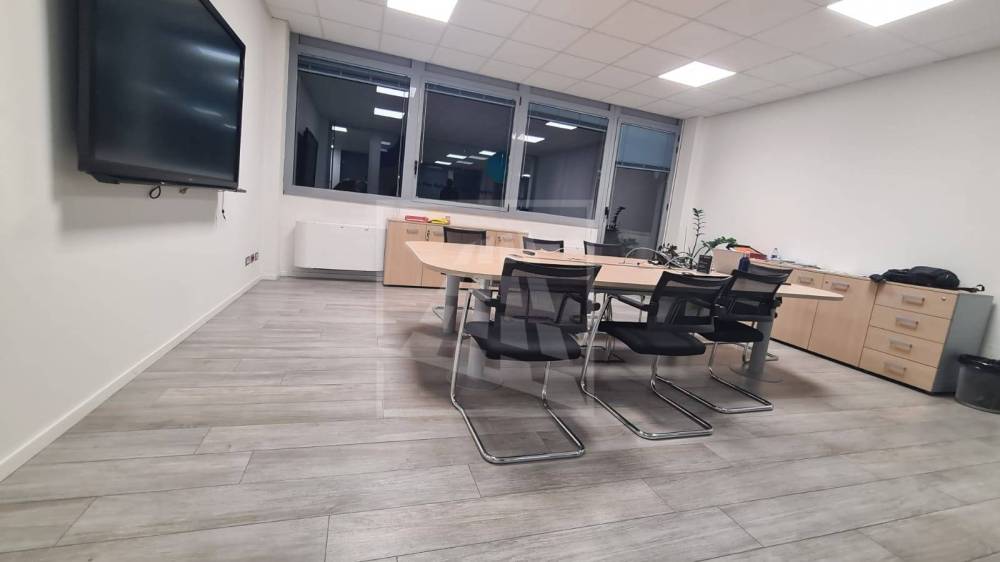 ufficio in vendita a Reggio nell'Emilia in zona Santa Croce