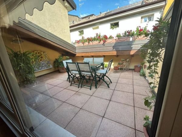 appartamento in vendita a Reggio nell'Emilia in zona Città Storica