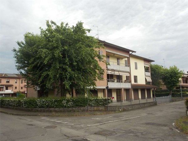 appartamento in vendita a Reggio nell'Emilia in zona Villa Bagno