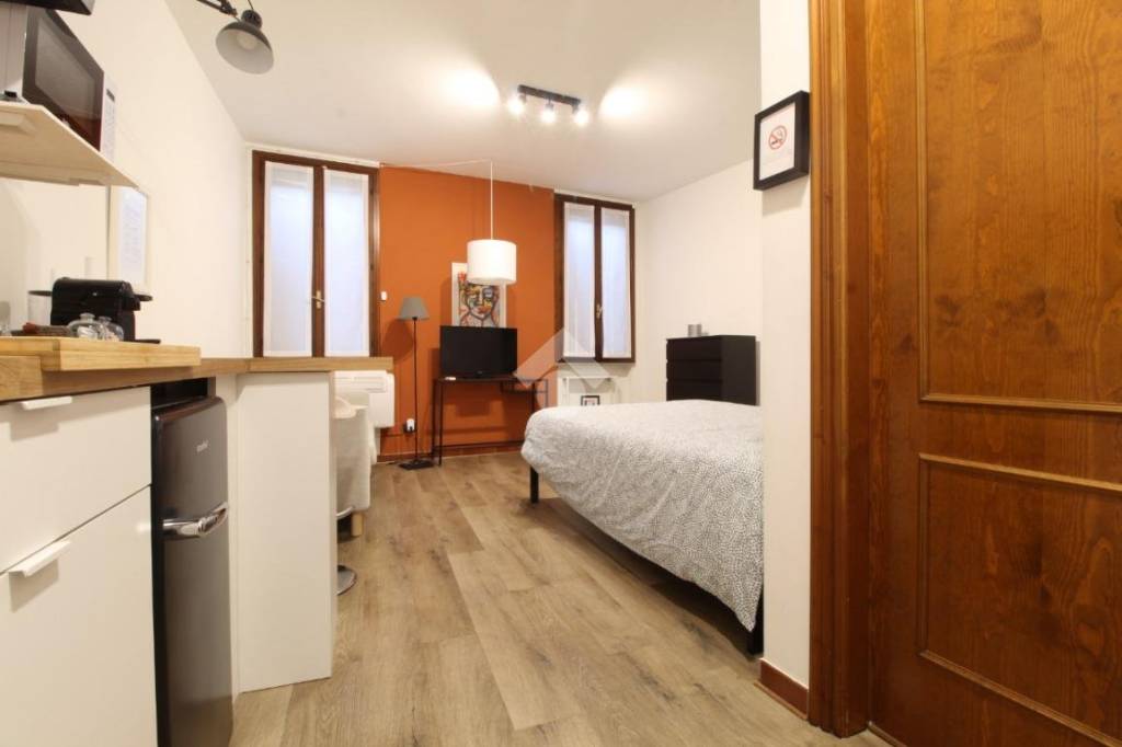 appartamento in vendita a Reggio nell'Emilia in zona Città Storica