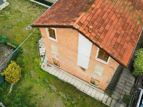 casa indipendente in vendita a Reggio nell'Emilia in zona Santa Croce