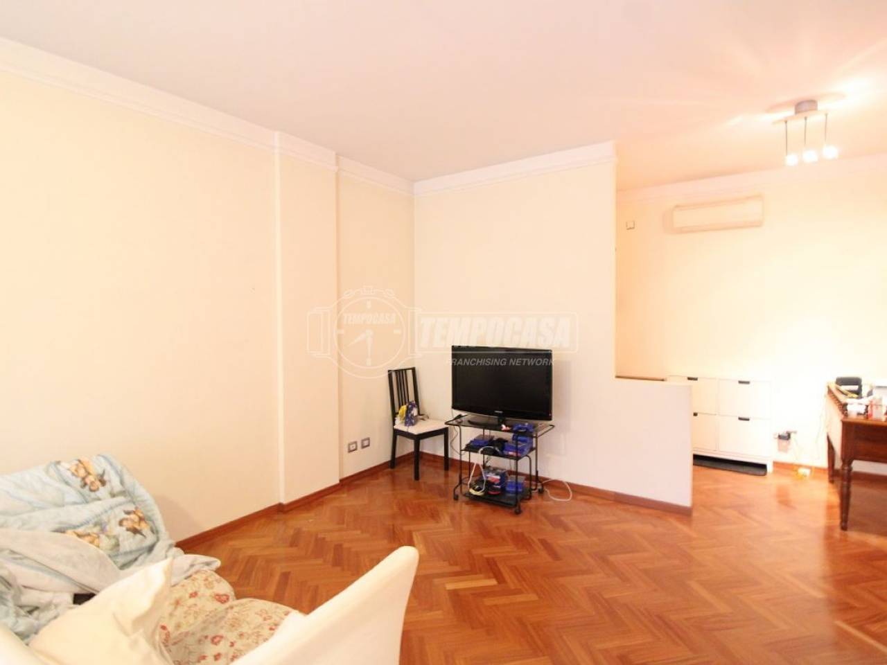 appartamento in vendita a Reggio nell'Emilia in zona Città Storica