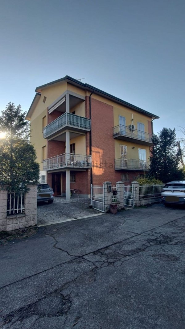 casa indipendente in vendita a Reggio nell'Emilia in zona Cadè / Gaida