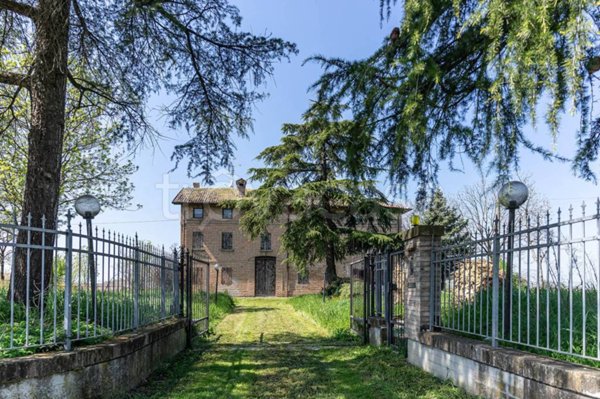 casa indipendente in vendita a Reggio nell'Emilia in zona San Bartolomeo