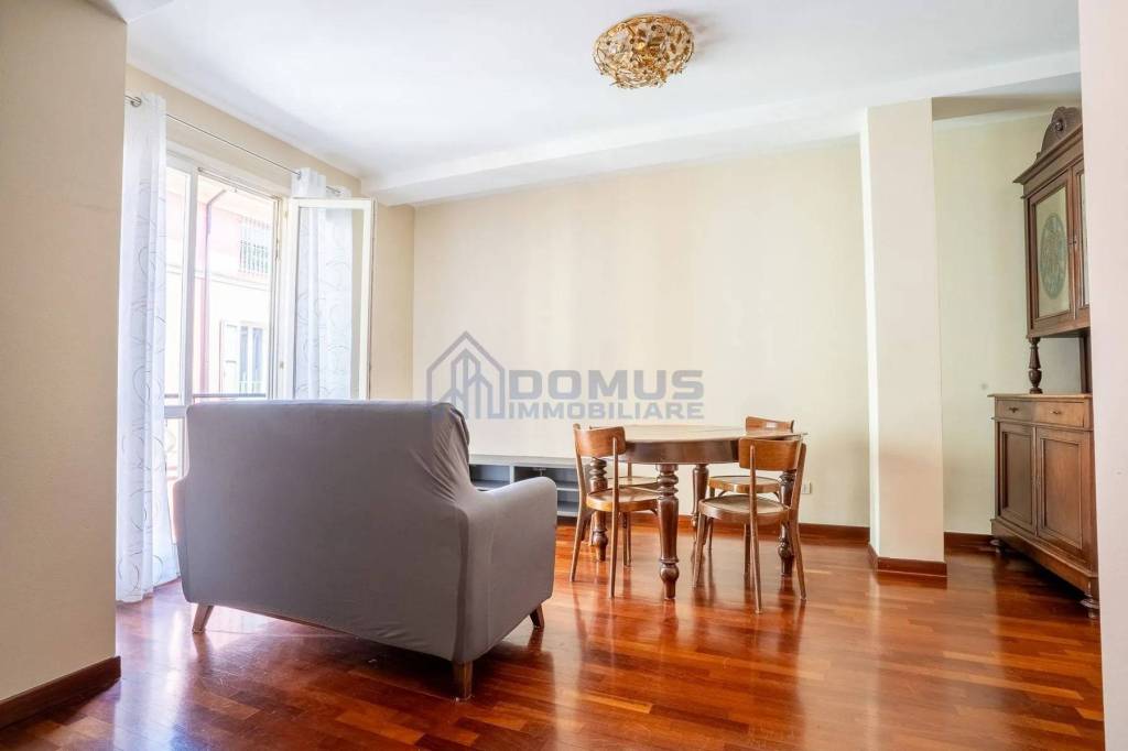 appartamento in vendita a Reggio nell'Emilia in zona Città Storica