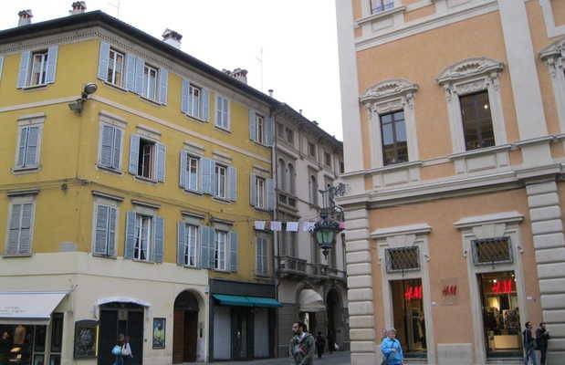 negozio in vendita a Reggio nell'Emilia