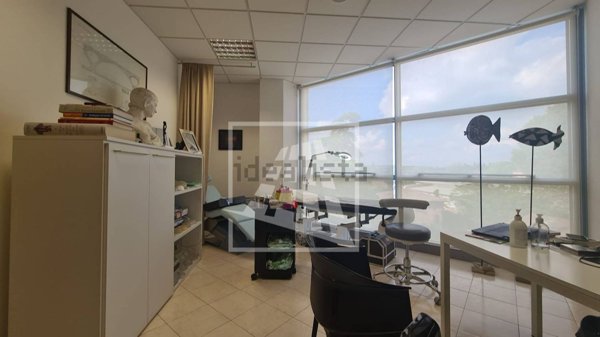 ufficio in vendita a Reggio nell'Emilia in zona Tribunale