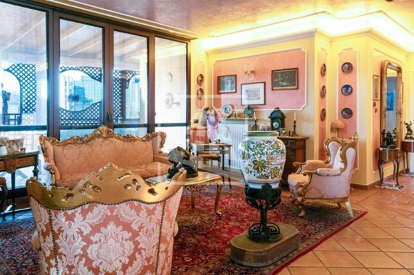 appartamento in vendita a Reggio nell'Emilia in zona Città Storica