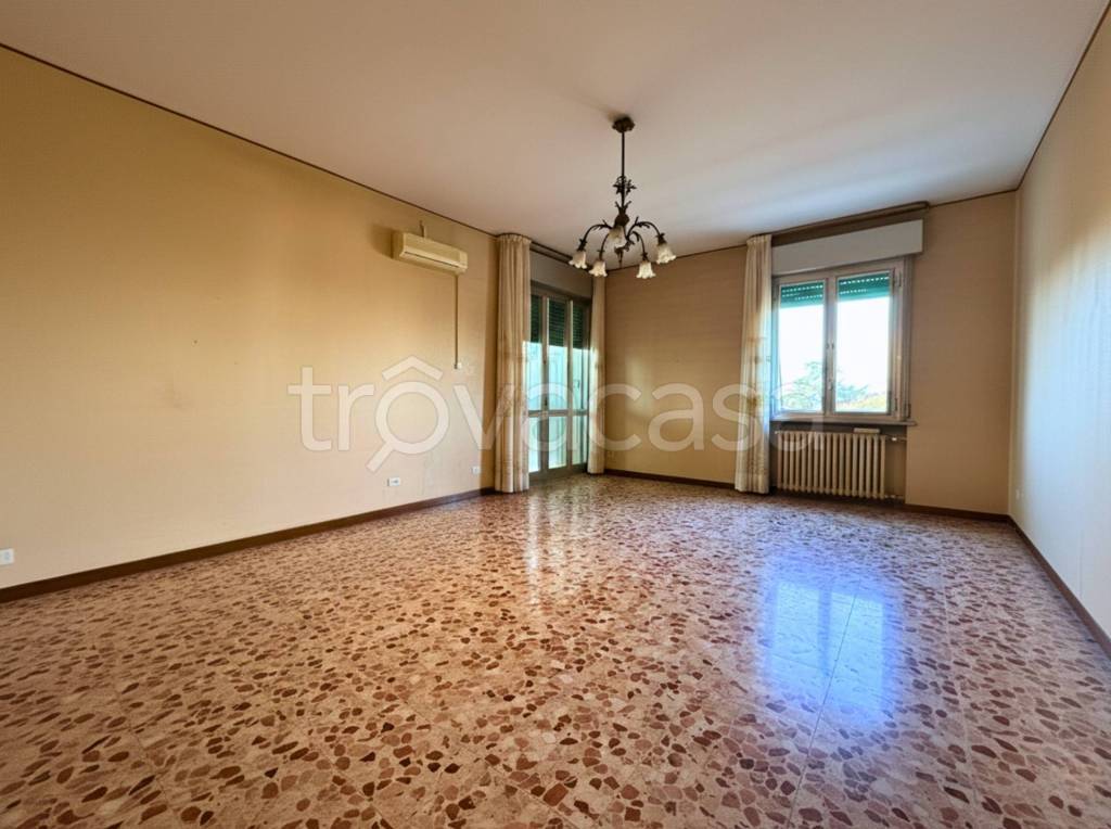 appartamento in vendita a Reggio nell'Emilia in zona Orologio