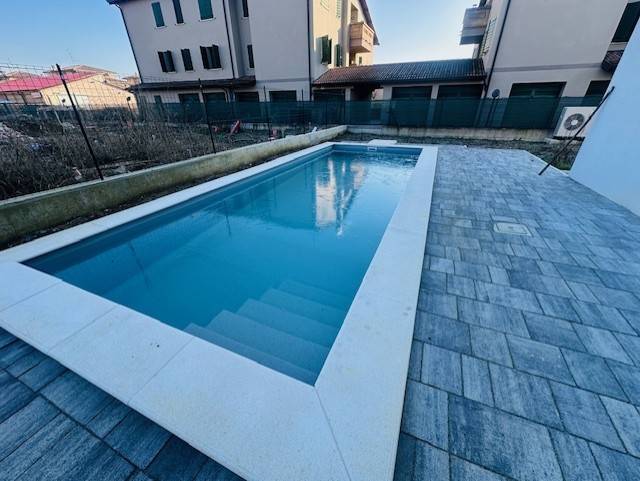 casa indipendente in vendita a Reggio nell'Emilia in zona Rivalta