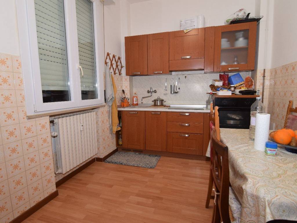 appartamento in vendita a Reggio nell'Emilia in zona Orologio