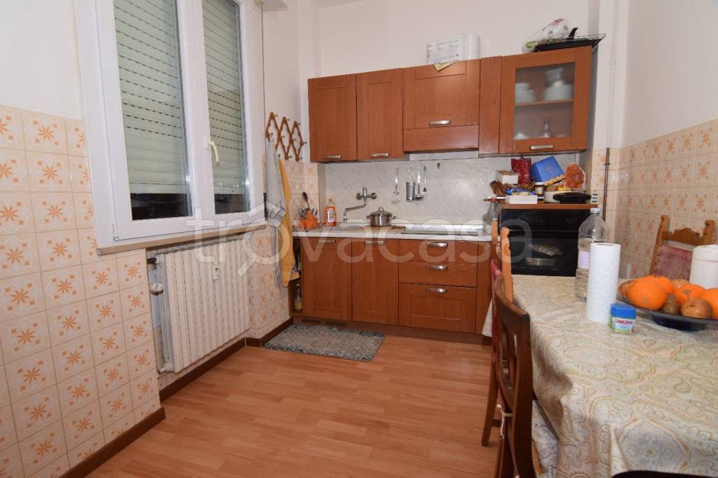 appartamento in vendita a Reggio nell'Emilia in zona Orologio