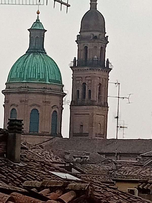 appartamento in vendita a Reggio nell'Emilia in zona Città Storica