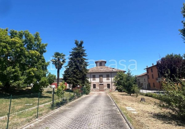 casa indipendente in vendita a Reggio nell'Emilia in zona Gavassa