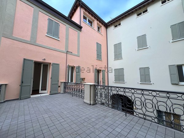 appartamento in vendita a Reggio nell'Emilia in zona Città Storica