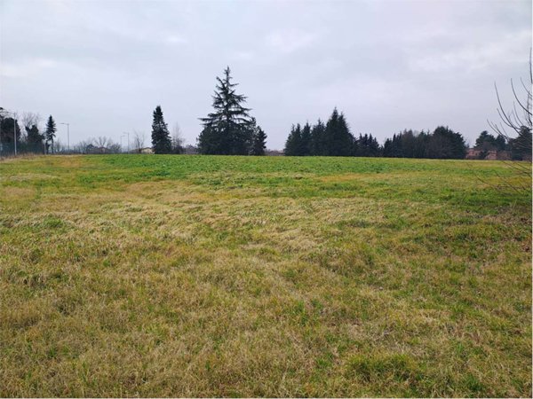 terreno agricolo in vendita a Reggio nell'Emilia in zona Rivalta