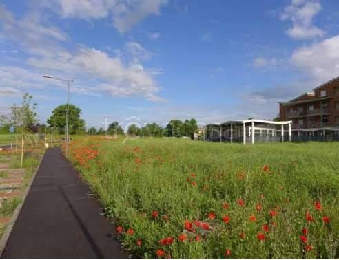terreno edificabile in vendita a Reggio nell'Emilia in zona Orologio