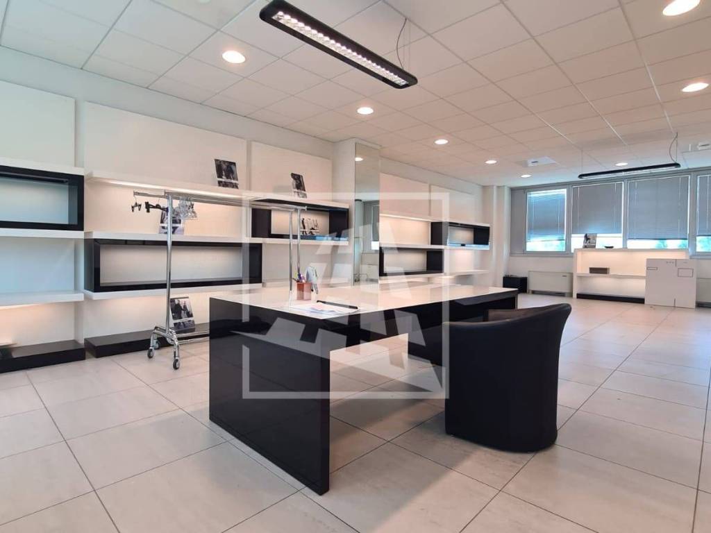 ufficio in vendita a Reggio nell'Emilia