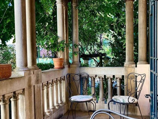 casa indipendente in vendita a Reggio nell'Emilia in zona Città Storica