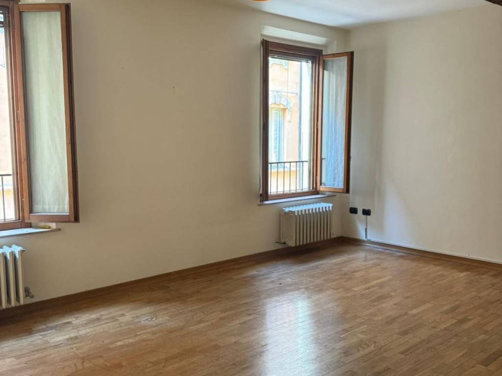 appartamento in vendita a Reggio nell'Emilia in zona Città Storica