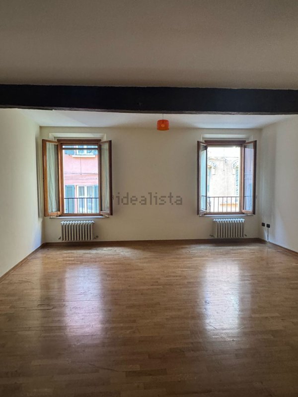 appartamento in vendita a Reggio nell'Emilia in zona Città Storica