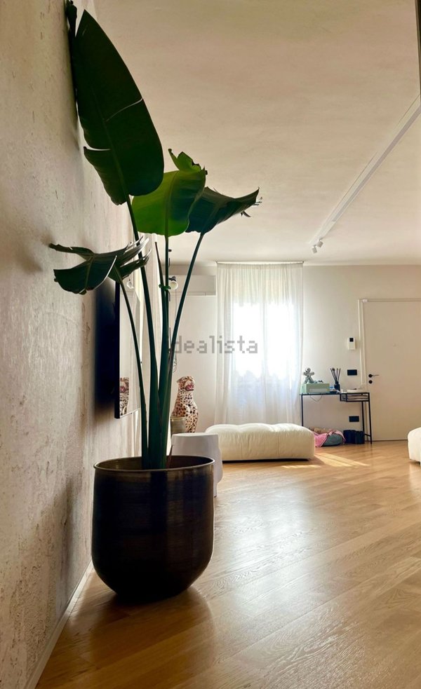 appartamento in vendita a Reggio nell'Emilia in zona Città Storica