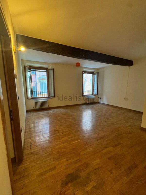 appartamento in vendita a Reggio nell'Emilia in zona Città Storica