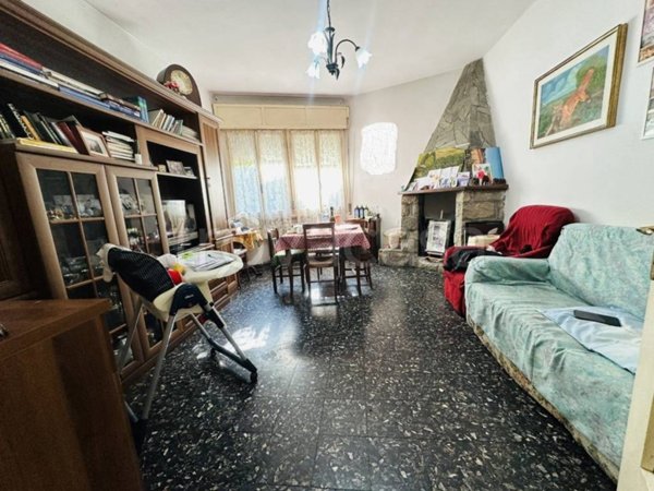 appartamento in vendita a Reggio nell'Emilia in zona Mirabello