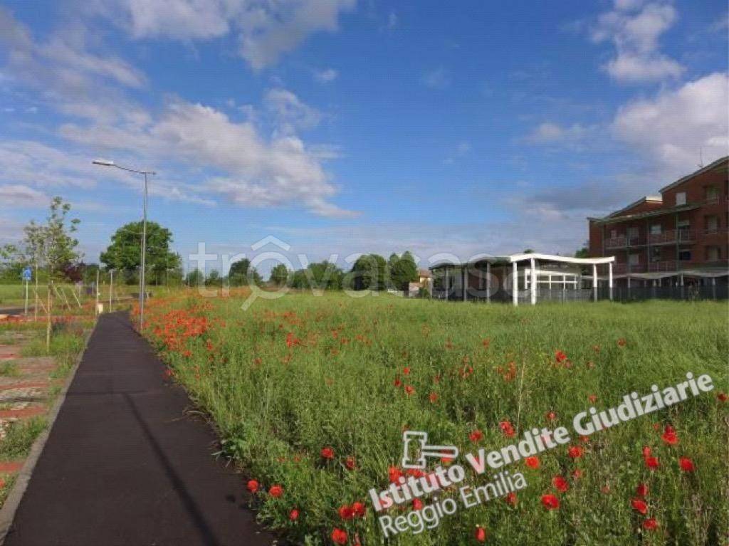 terreno edificabile in vendita a Reggio nell'Emilia in zona Orologio
