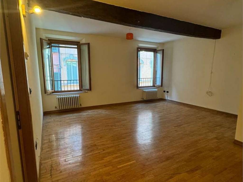 appartamento in vendita a Reggio nell'Emilia in zona Città Storica