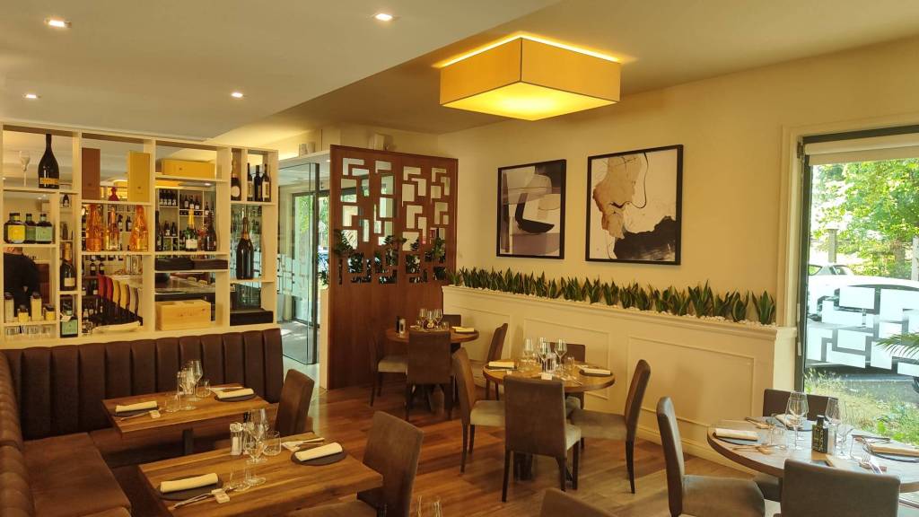 negozio in vendita a Reggio nell'Emilia in zona Città Storica