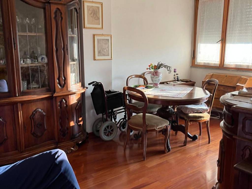 appartamento in vendita a Reggio nell'Emilia in zona Mirabello