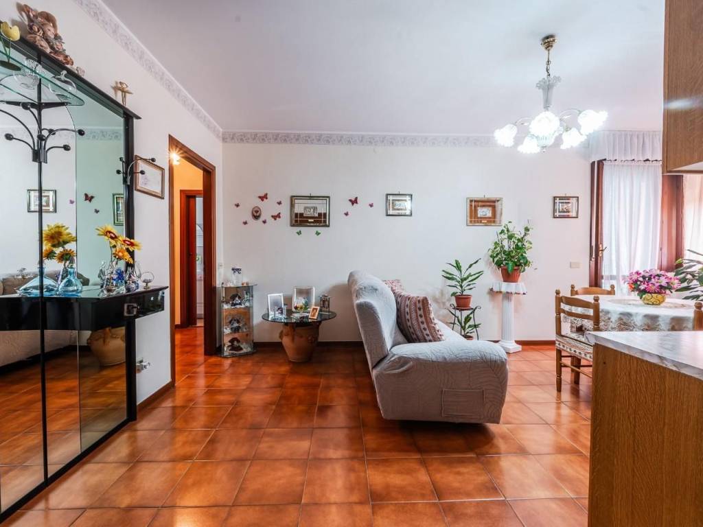 appartamento in vendita a Reggio nell'Emilia in zona Pieve Modolena