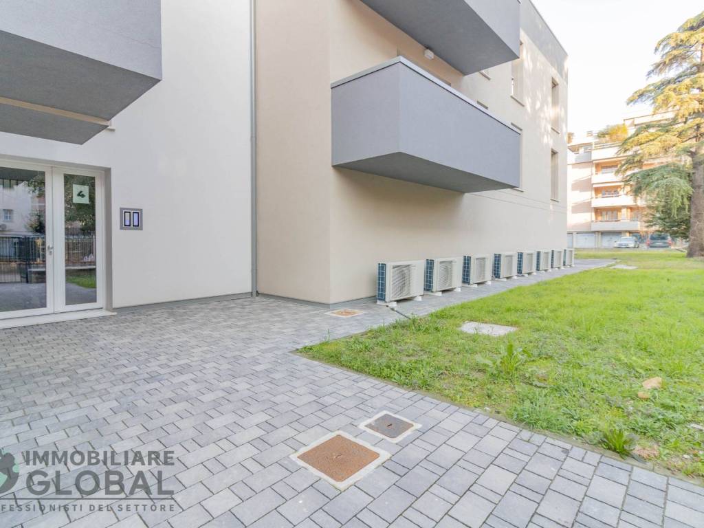 appartamento in vendita a Reggio nell'Emilia in zona Carrozzone