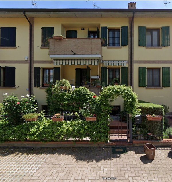 casa indipendente in vendita a Reggio nell'Emilia