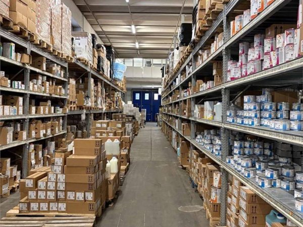 locale commerciale in vendita a Reggio nell'Emilia in zona San Maurizio