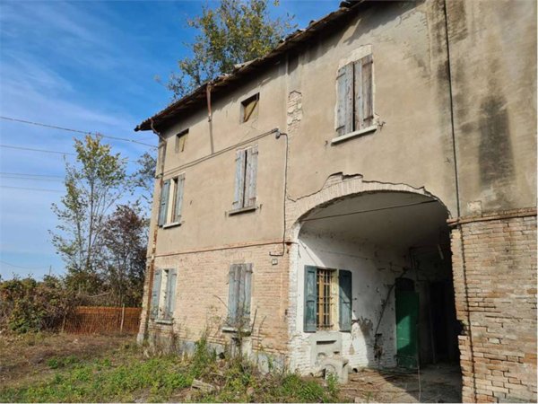 casa indipendente in vendita a Reggio nell'Emilia
