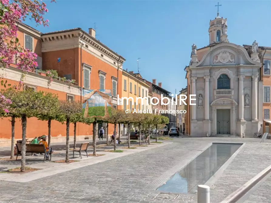 appartamento in vendita a Reggio nell'Emilia in zona Città Storica