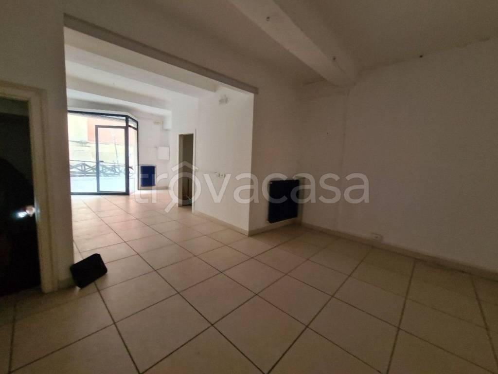 negozio in vendita a Reggio nell'Emilia in zona Città Storica