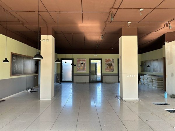 ufficio in vendita a Reggio nell'Emilia in zona Cella