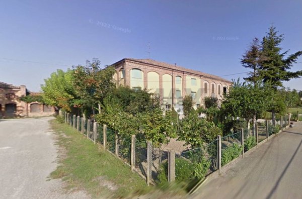 casa indipendente in vendita a Reggio nell'Emilia