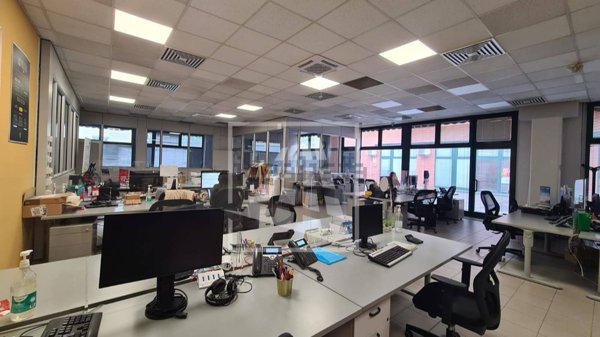 ufficio in vendita a Reggio nell'Emilia